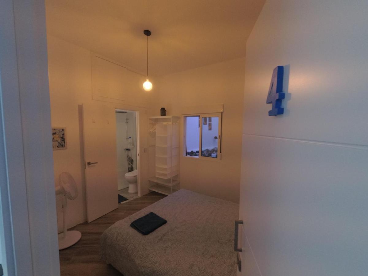 Room With Private Bathroom - Vivienda Vacacional Out Of Blue 圣克鲁斯-德拉帕尔马 外观 照片