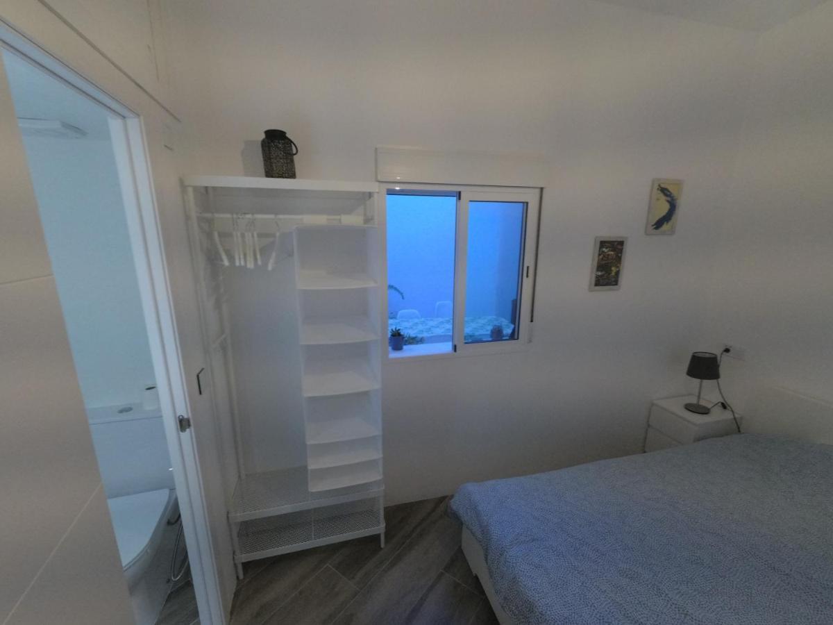 Room With Private Bathroom - Vivienda Vacacional Out Of Blue 圣克鲁斯-德拉帕尔马 外观 照片
