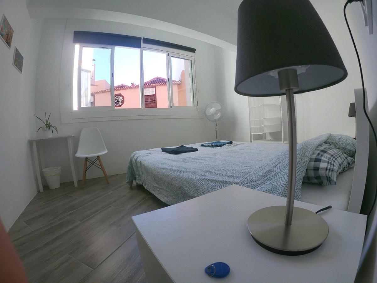 Room With Private Bathroom - Vivienda Vacacional Out Of Blue 圣克鲁斯-德拉帕尔马 外观 照片