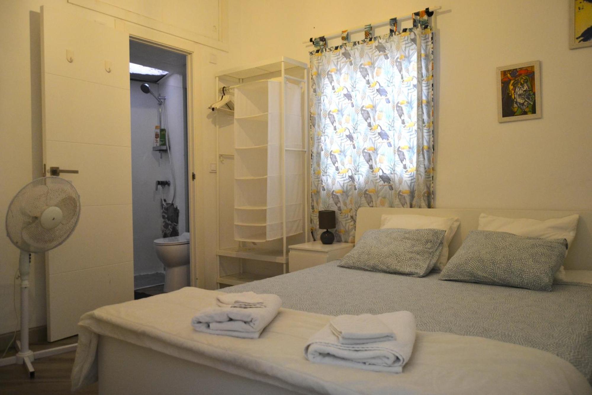 Room With Private Bathroom - Vivienda Vacacional Out Of Blue 圣克鲁斯-德拉帕尔马 外观 照片